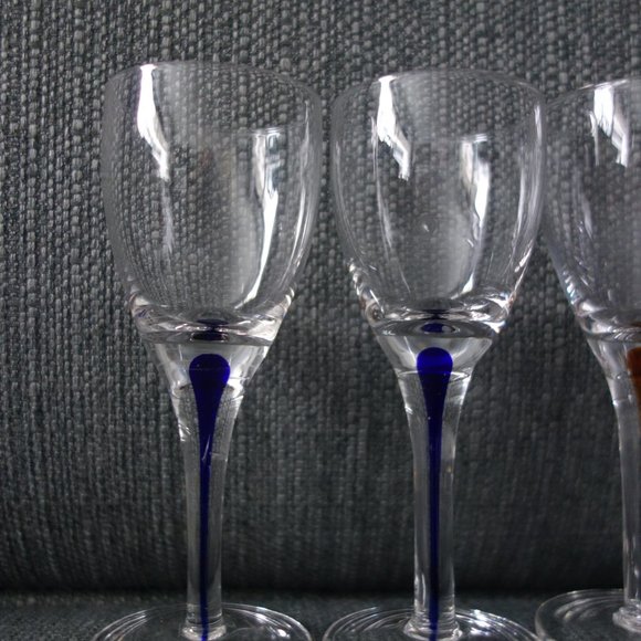 Mini Wine Glasses with Bleeding Color in the Stems - Picture 2 of 12